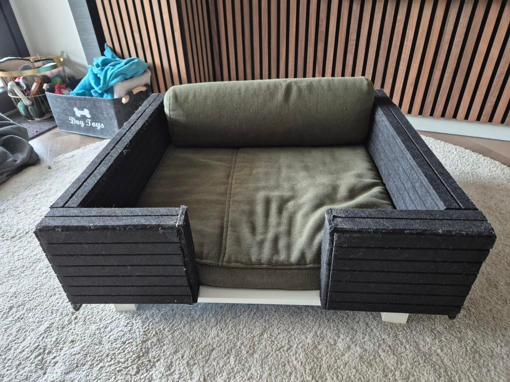 Hondenmand (hout bekleed met vilt) incl kussen, Ophalen, Overige