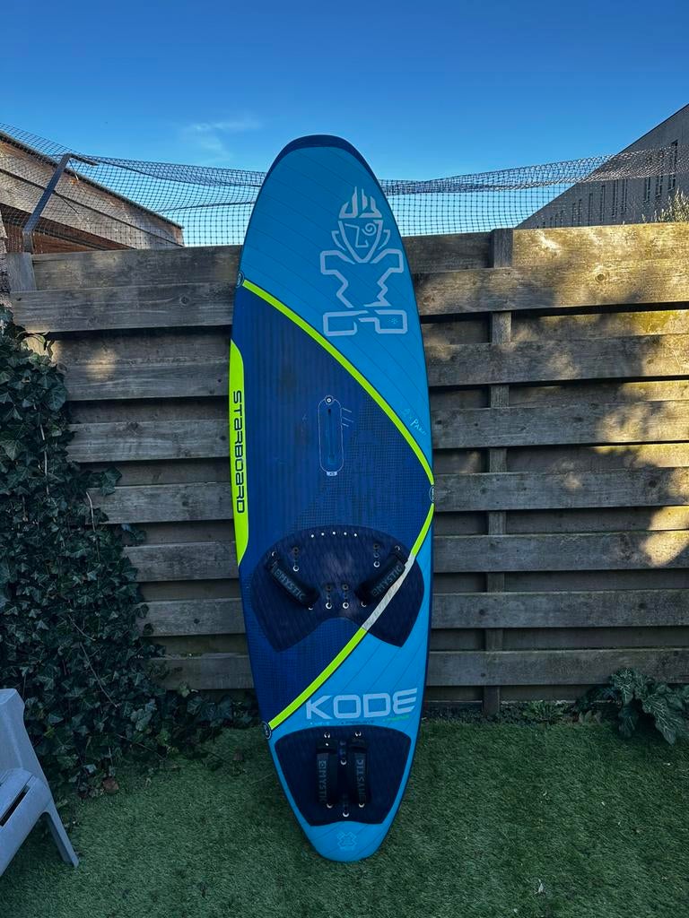 Starboard Kode 105 liter windsurfplank, Watersport en Boten, Windsurfen, Ophalen, Gebruikt, Minder dan 250 cm, Met vin(nen)
