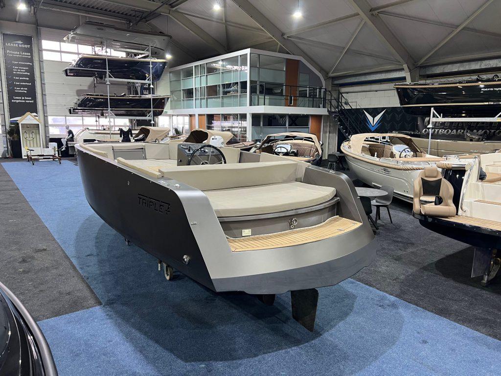 Triple 7 occasion & PAASSHOW 3, 4 & 6 APRIL! (bj 2017), Gebruikt, Info@verschuurwatersport.nl, Aluminium, 30 tot 50 pk