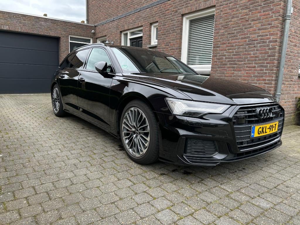Audi A6 55 Tfsi e Quattro 367pk S-line Pano/Matrix/Black, Auto's, Automaat, 4 cilinders, Zwart, Plug-in hybride
