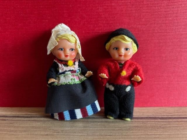 Vintage Ari- poppen Nederlandse kledendracht, Verzamelen, Poppen, Ophalen of Verzenden, Pop