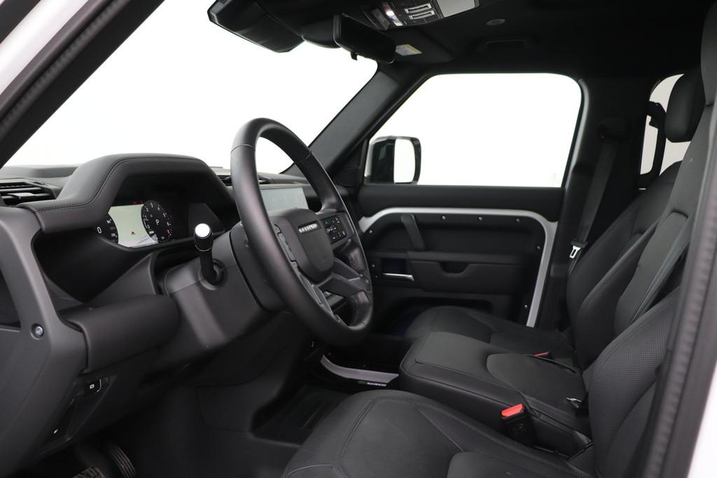 Land Rover Defender P300e 110 X-Dynamic HSE | 6P | Black Pac, Automaat, Gebruikt, 4 cilinders, 3000 kg