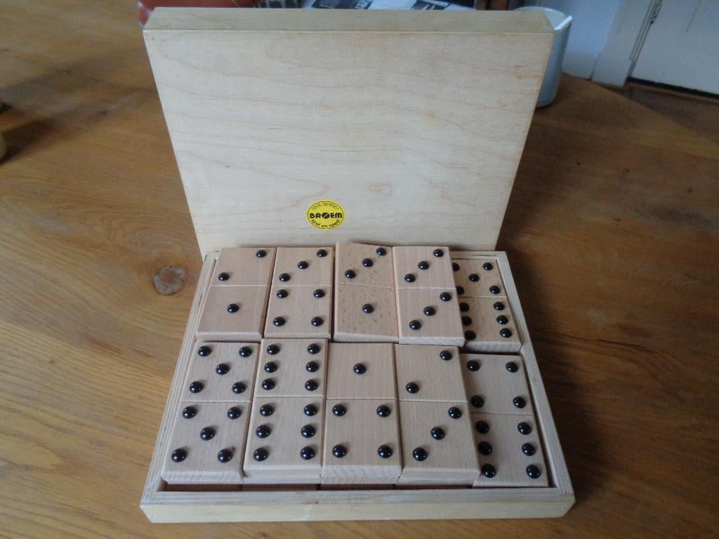 BROEM houten domino spel., Een of twee spelers, Ophalen of Verzenden, Nieuw