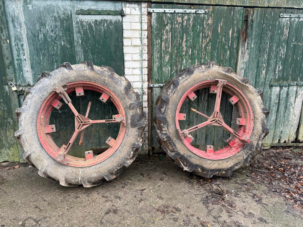 13.6 R38 Dubbellucht, Zakelijke goederen, Agrarisch | Onderdelen | Banden, Velgen en Assen, Ophalen