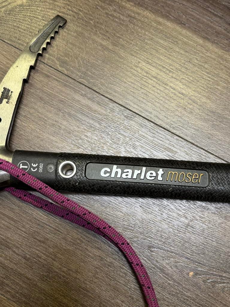 Charlet Moser IJs Bijl 59,5 cm bergsport ijsklimmen, Sport en Fitness, Bergsport en Wandelen, Gebruikt, ., Wandelstok, Ophalen of Verzenden
