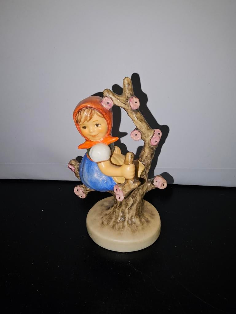 Hummeltje "Apple tree girl" 11CM, Verzamelen, Ophalen of Verzenden, Gebruikt, Hummel