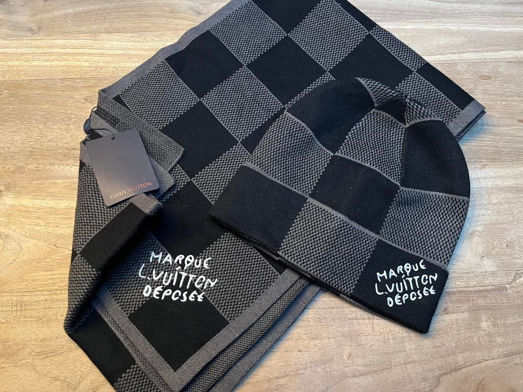 LV muts en sjaal set, Ophalen of Verzenden, Nieuw