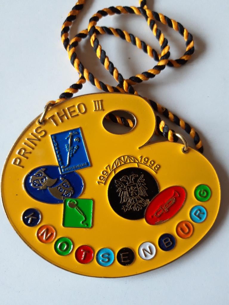 Carnaval Nijmegen Knotsenburg onderscheiding Prins Theo III, Verzenden, Zo goed als nieuw