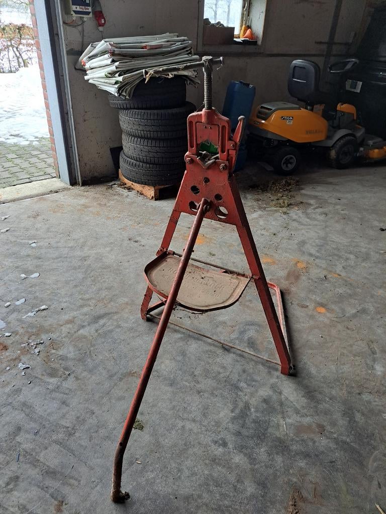 Gebruikte bankschroef op inklapbare standaard, Ophalen, Gebruikt, Minder dan 70 cm, Bankschroef