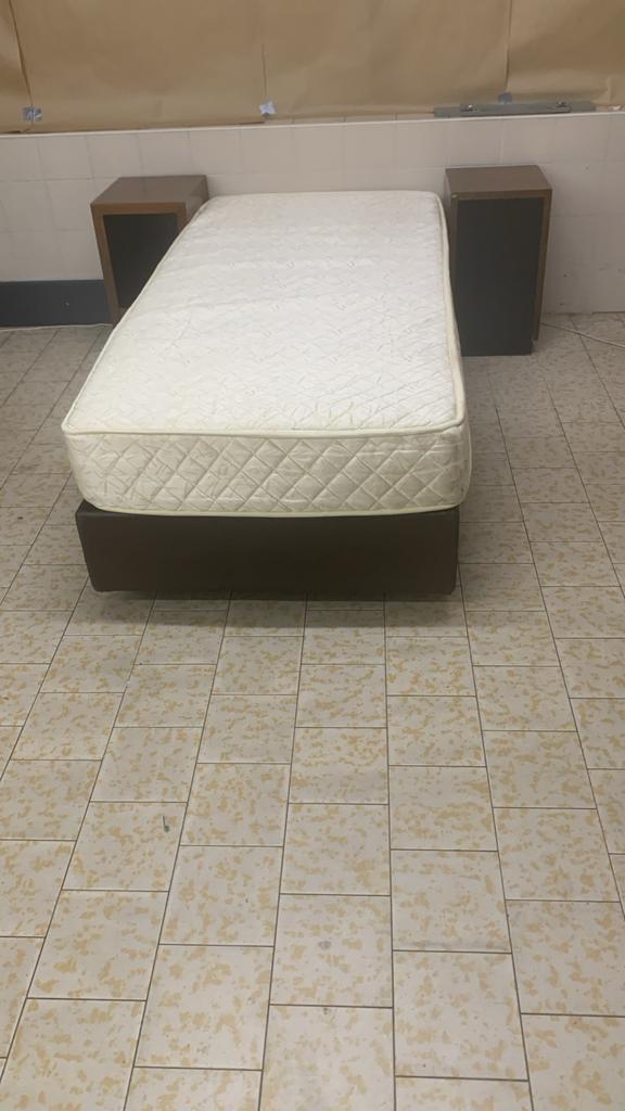 Hotel bedden  boxspring met matras, Ophalen, Overige materialen, Gebruikt, 90 cm