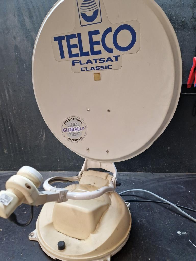 Teleco Flatsat 60cm  automatische Schotelantenne, Ophalen of Verzenden