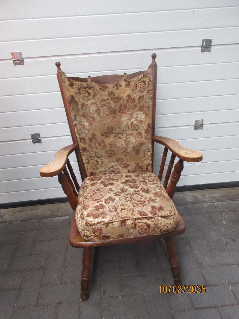 leunstoel - senioren stoel, Huis en Inrichting, Stoelen, Ophalen, Gebruikt, Bruin, Stof