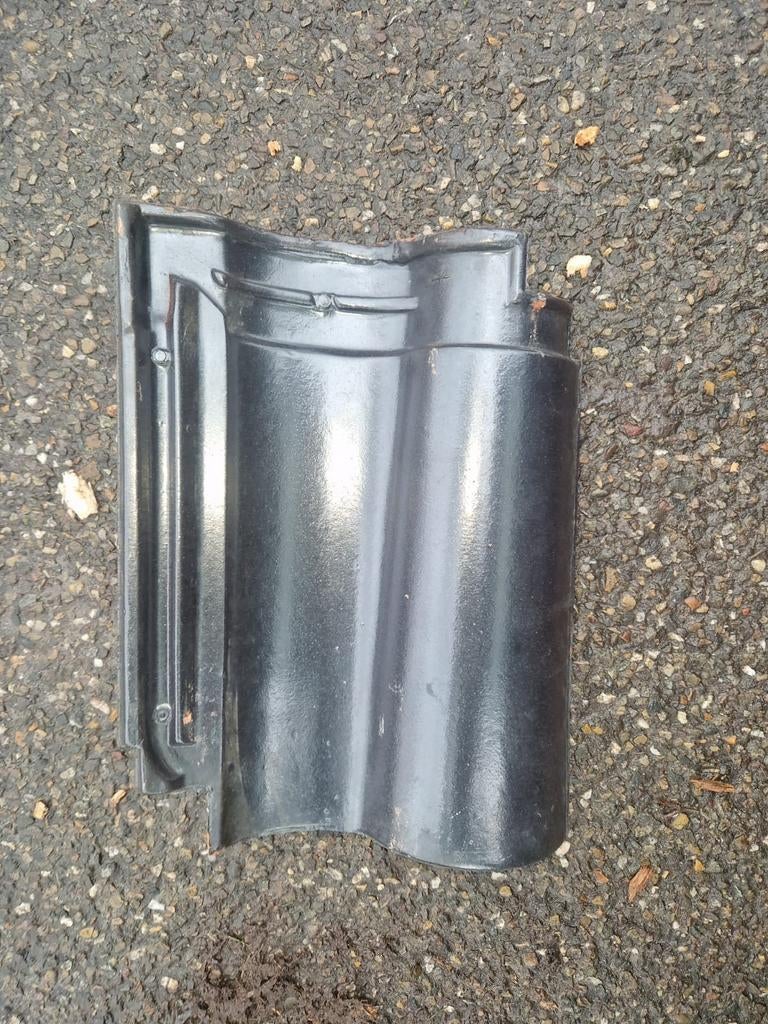 Gebr. Laumans Vh/Ovh Romaanse zwart verglaasde dakpannen, Ophalen, Steen of Klei, Zo goed als nieuw, 15 m² of meer