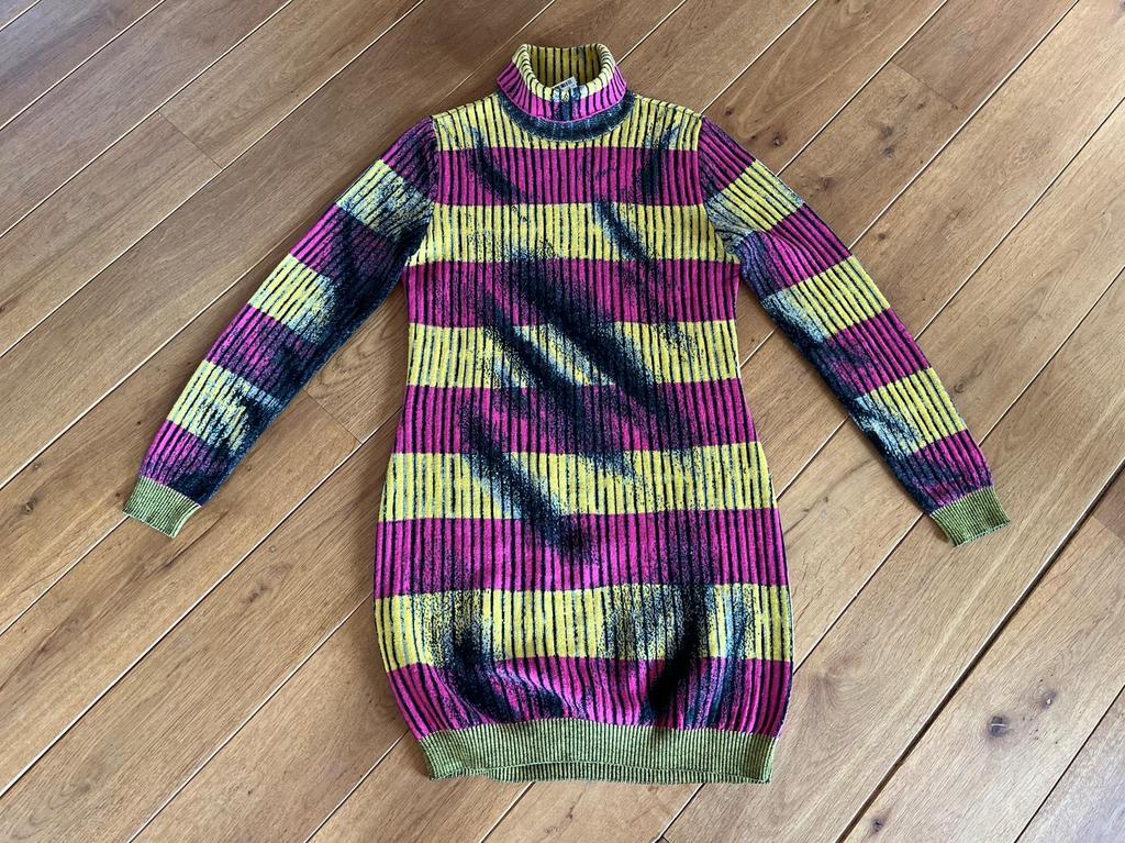 Moschino  trui, Maat 38/40 (M), Xx, Geel, Ophalen of Verzenden