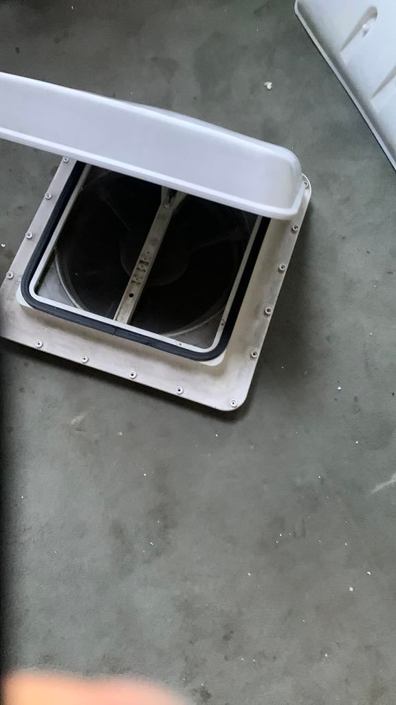 Fiamma dakluik  defect 40 euro, Ophalen