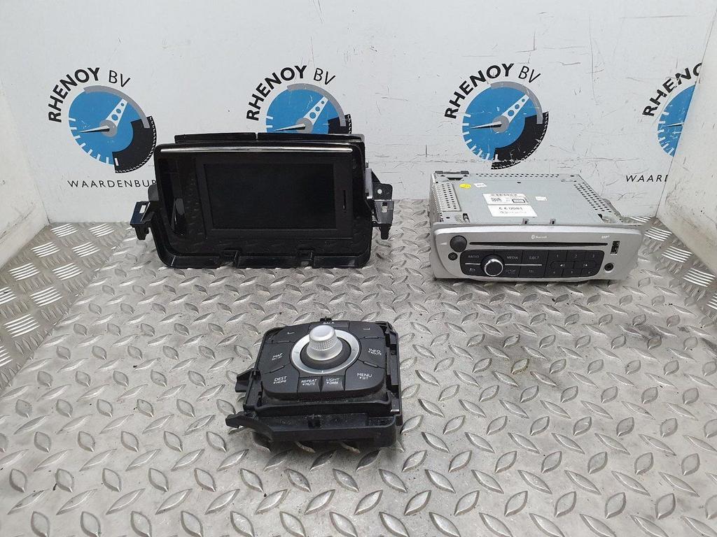 RENAULT MEGANE NAVIGATIE 2012, Gebruikt, -, -, Ophalen of Verzenden