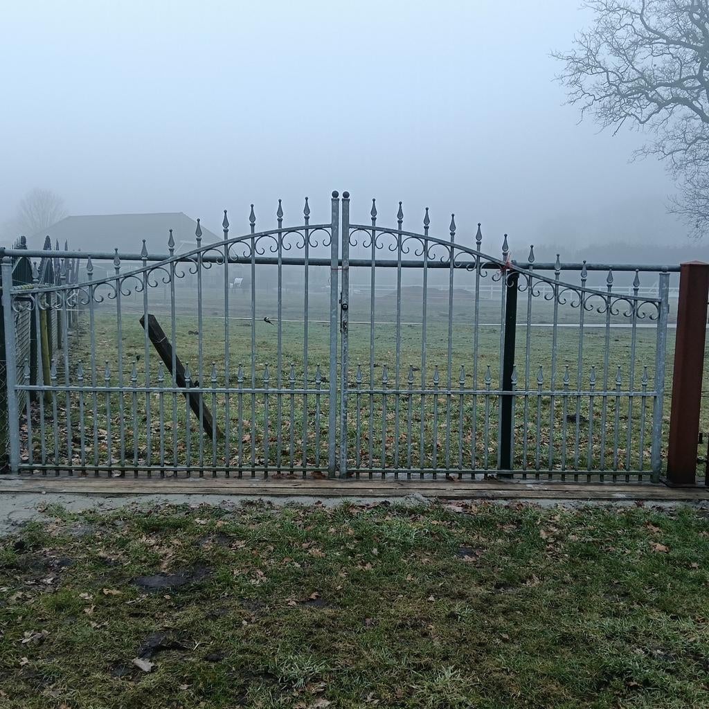 Mooi sierhekwerk, Ophalen, IJzer, 200 cm of meer, Draaipoort