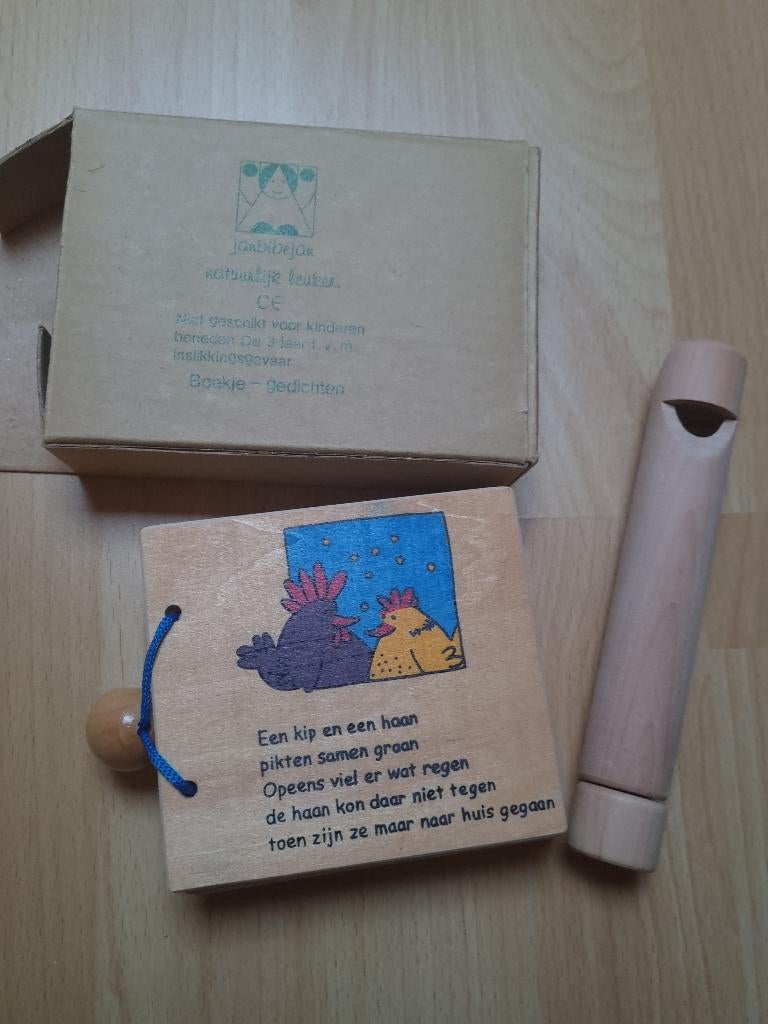 Nieuw janbibejan houten boek met gedichten en een fluit, Ophalen of Verzenden, Nieuw, Overige typen