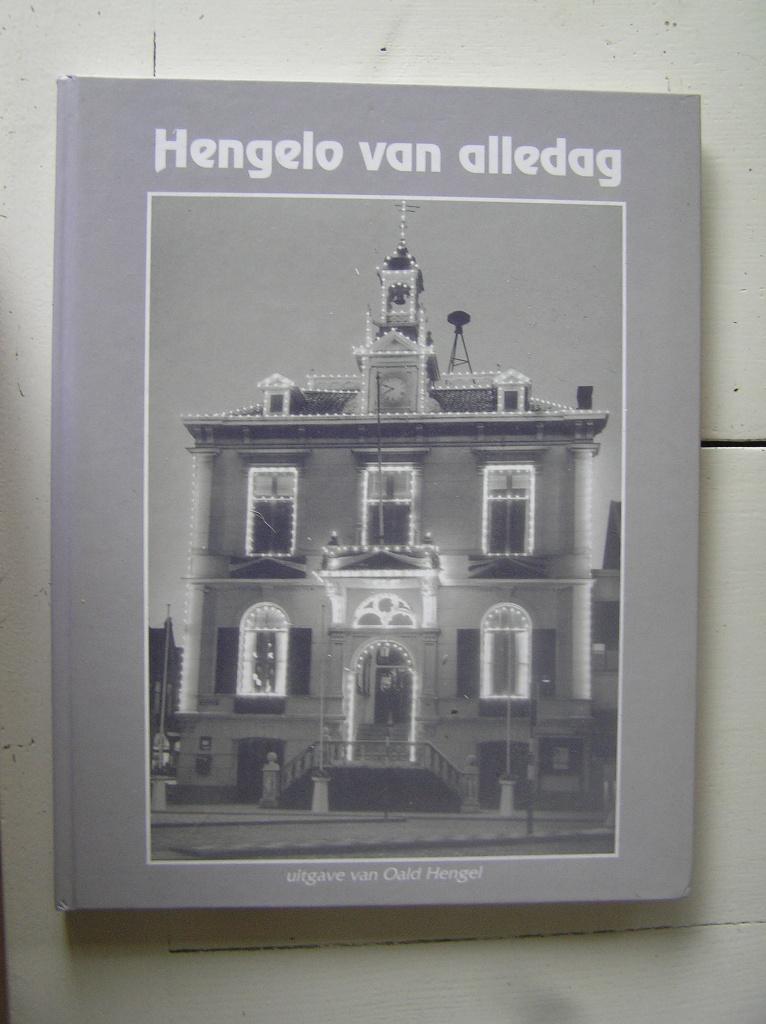 Hengelo van alle dag., Ophalen of Verzenden, Zo goed als nieuw