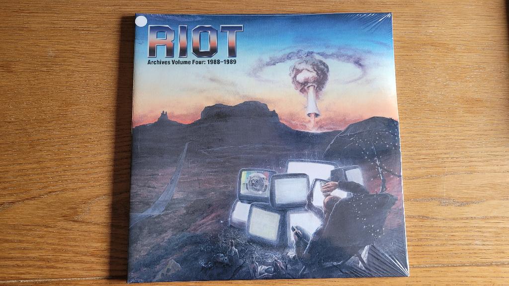 RIOT - Archives Volume 4 (1988 - 1989) (LP, Silver), Ophalen of Verzenden, Gebruikt