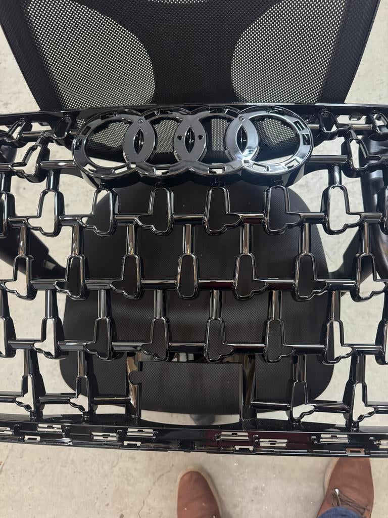 Zwarte Grill Audi A8 D5 2023 -, Auto-onderdelen, Carrosserie en Plaatwerk, Bumper, Audi, Voor, Nieuw, Ophalen of Verzenden