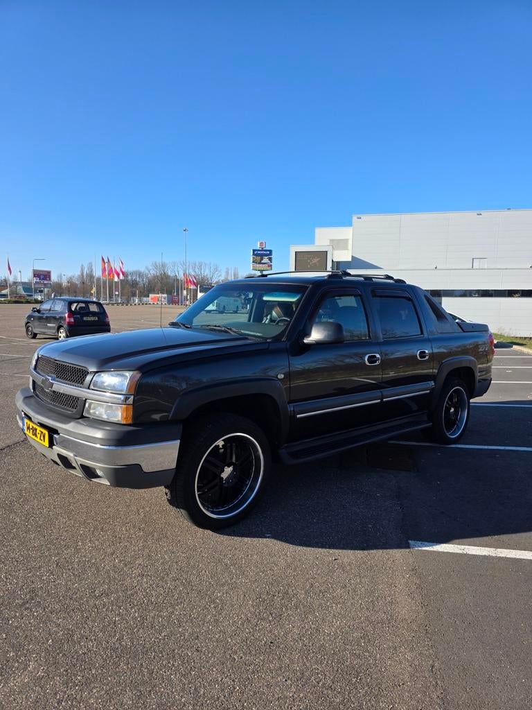 Chevrolet avalanche (INRUILEN CAMPER OF SPRINTER), Automaat, 450 kg, Zwart, Chevrolet