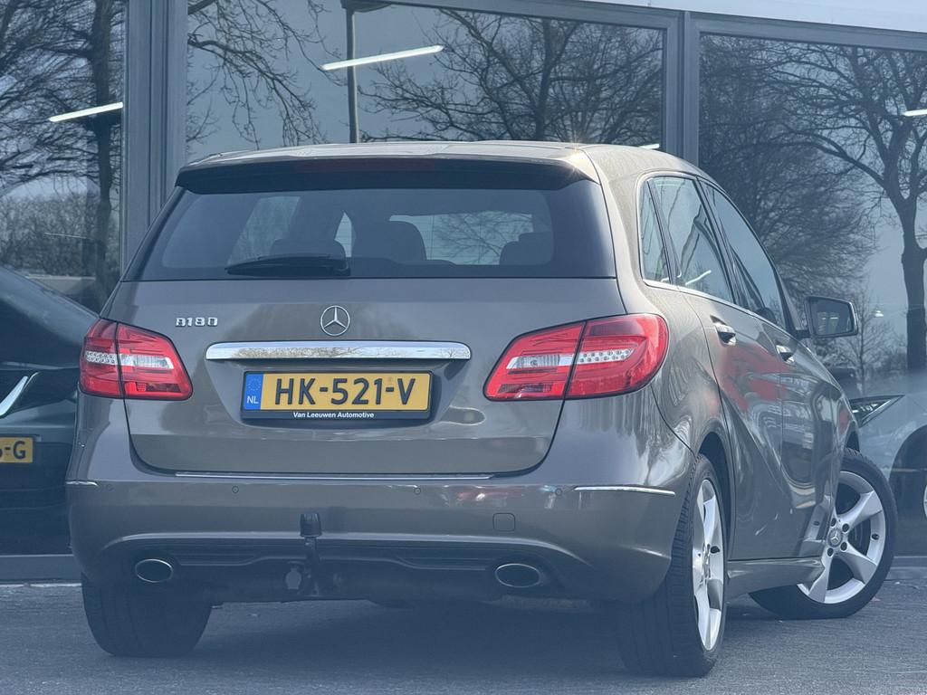 Mercedes-Benz B-klasse 180 Prestige, Auto's, Voorwielaandrijving, Gebruikt, 4 cilinders, Leder en Stof