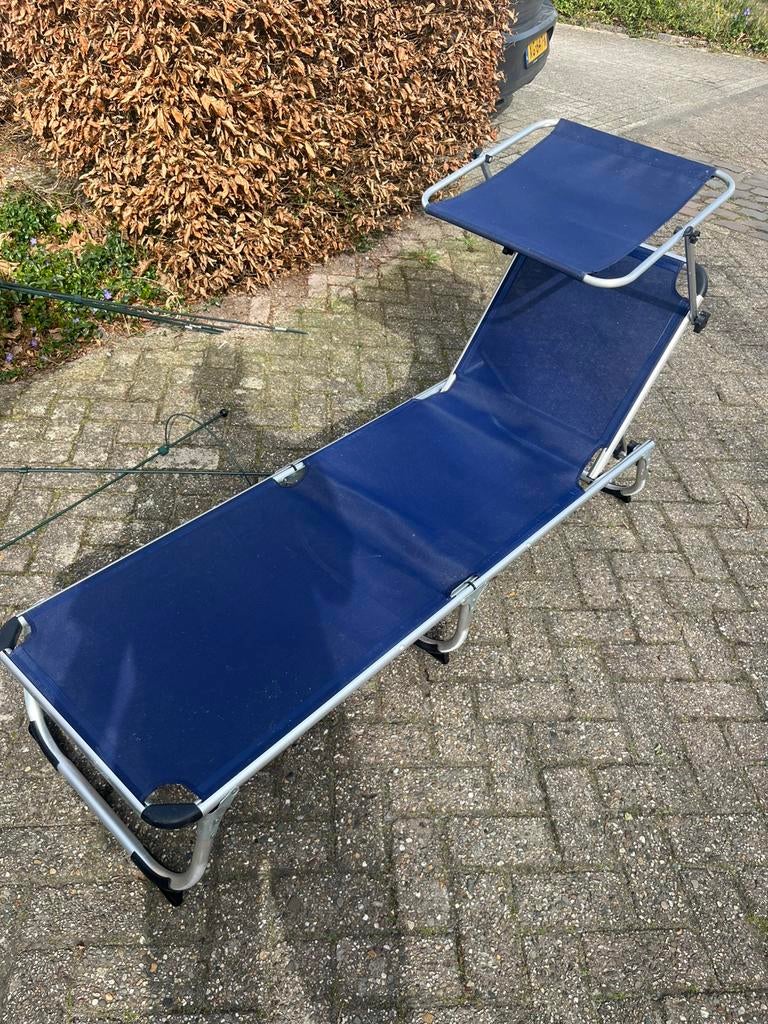 Blauw ligbed met zonneklep, Ophalen, Gebruikt, Kunststof
