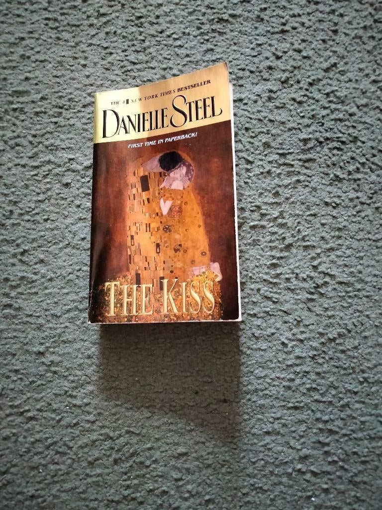 danielle steel the kiss, Ophalen, Zo goed als nieuw
