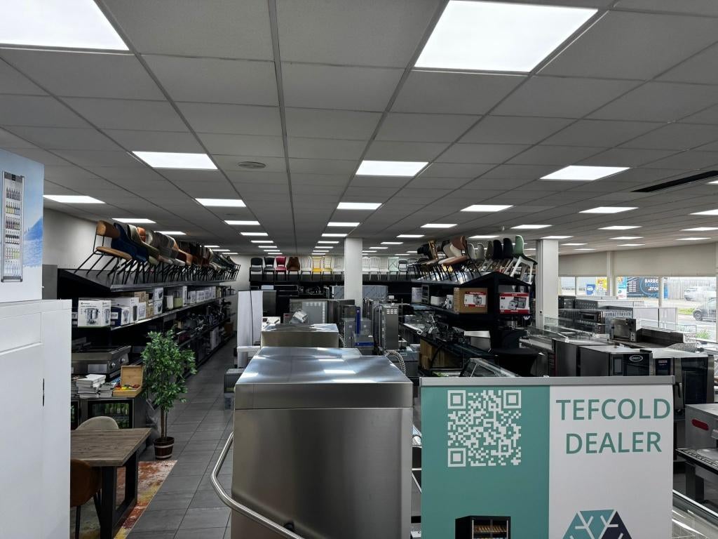 TOP SHOWROOM / WINKELRUIMTE  DELFT TE HUUR – TEGENOVER MAKRO, Zakelijke goederen, Bedrijfs Onroerend goed, 450 m², Huur, Winkelruimte