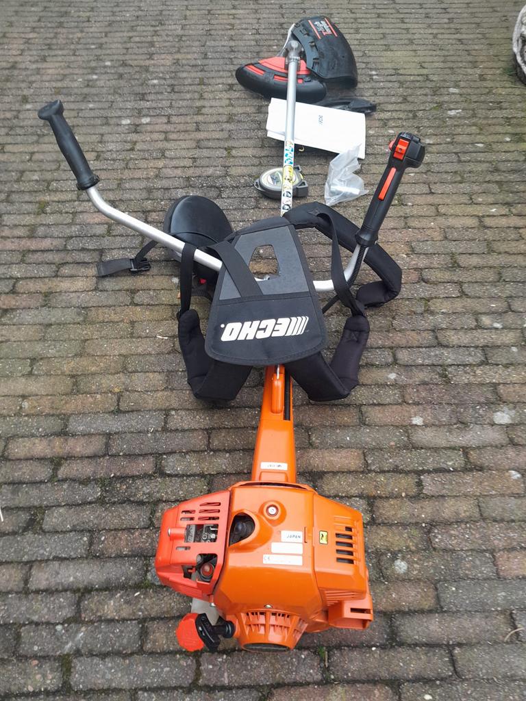 Echo Bosmaaier SRM-420TES, Ophalen, Gebruikt, 10 tot 30 cm, Benzine