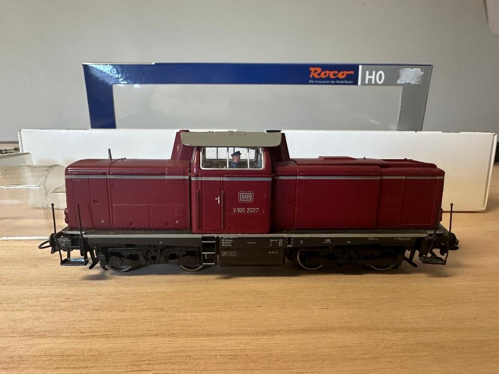 roco lok V 100 2027, Hobby en Vrije tijd, Modeltreinen | H0, Ophalen of Verzenden, Zo goed als nieuw, Roco, Gelijkstroom