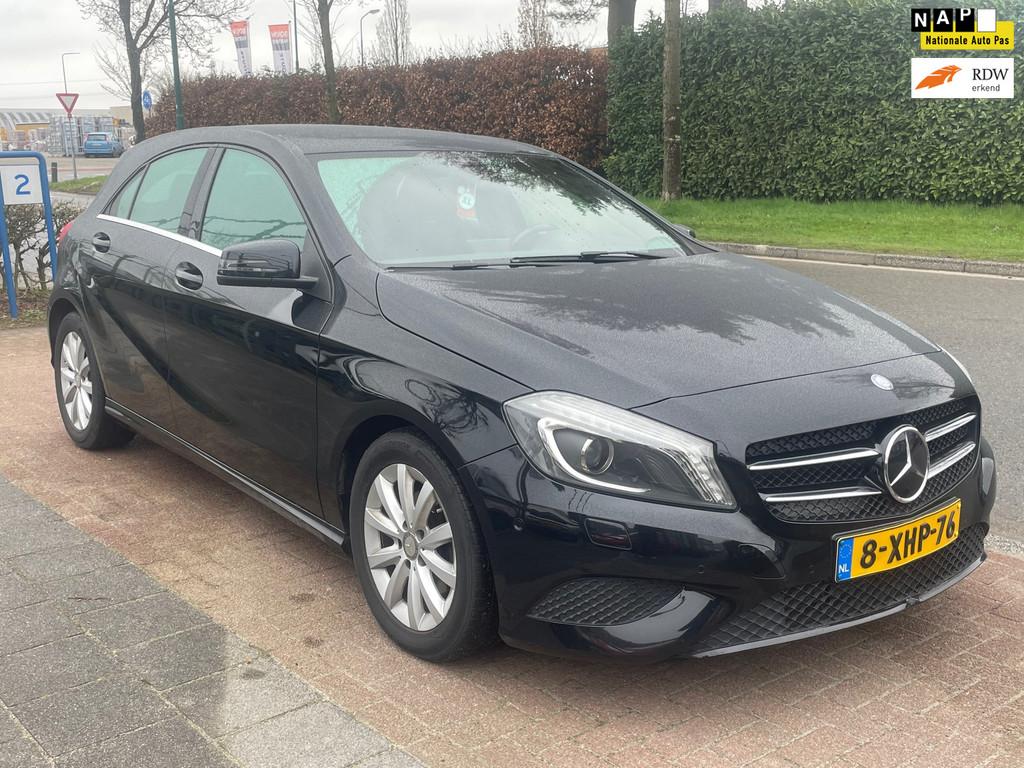 Mercedes-Benz A-klasse 180 Ambition * Nette Auto, Voorwielaandrijving, Gebruikt, 4 cilinders, Leder en Stof