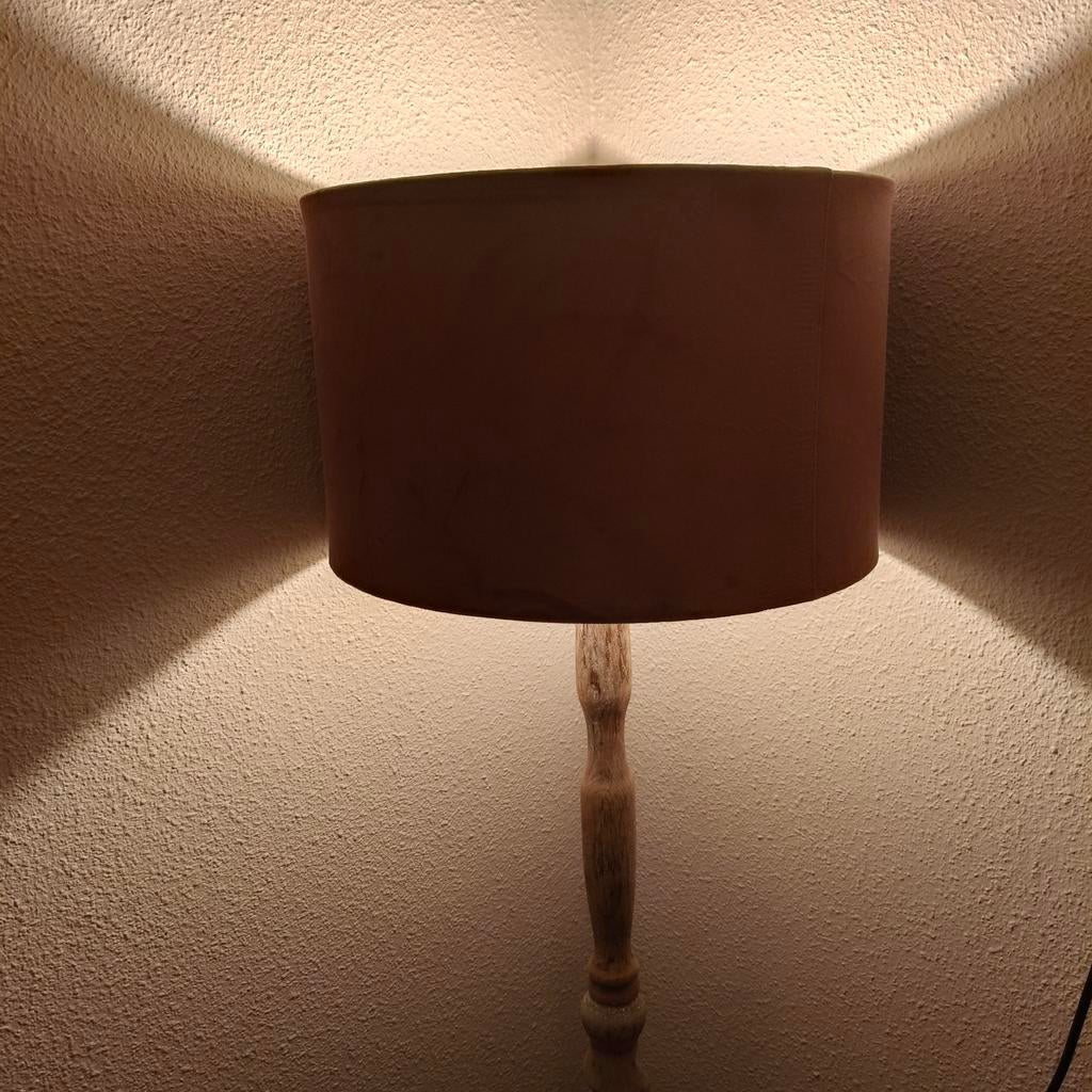 Oud roze velours lampenkap - Stijlvol en sfeervol, Huis en Inrichting, Lampen | Lampenkappen, Ophalen of Verzenden, Gebruikt, Rond