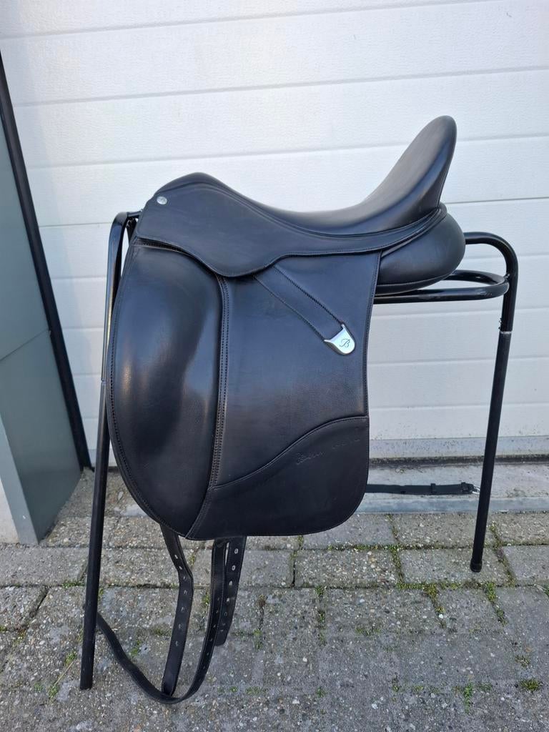 Bates isabell werth 16.5, Dieren en Toebehoren, Paarden en Pony's | Zadels, Dressuur, Ophalen of Verzenden, Zo goed als nieuw