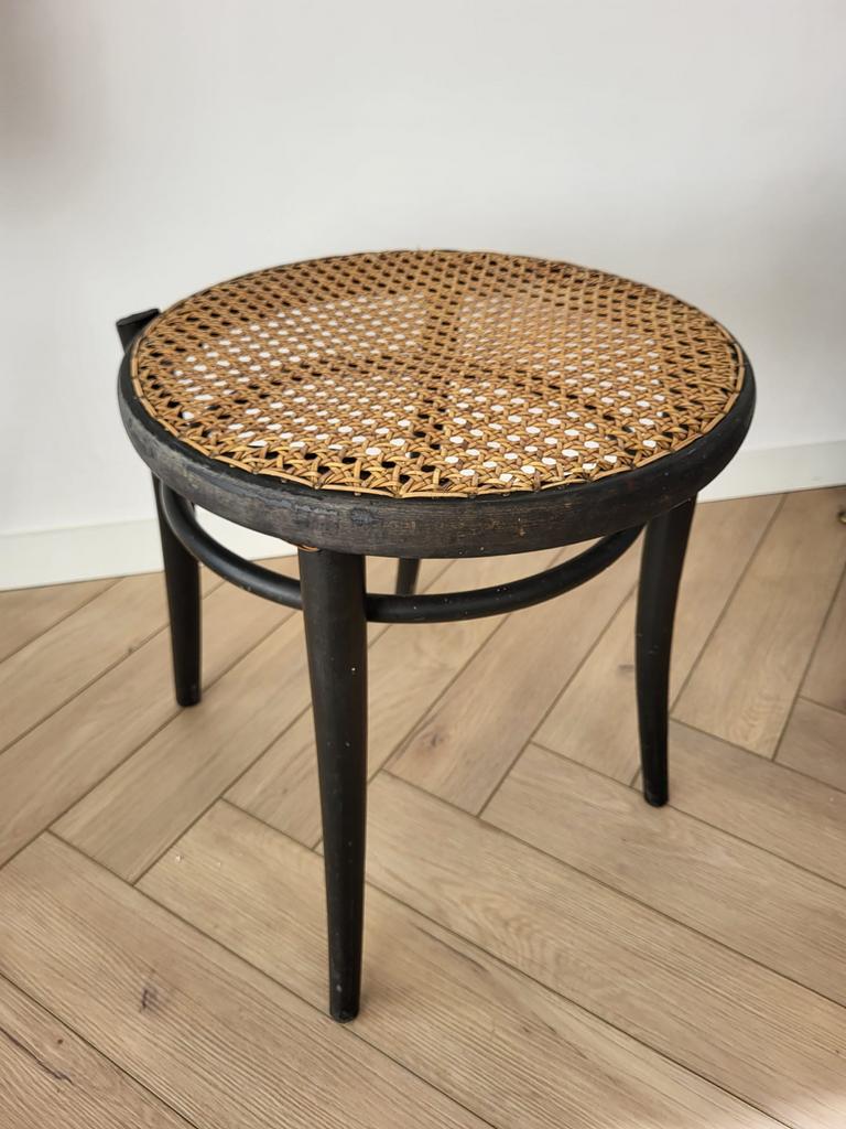 Vintage Thonet kruk jaren 60/70 - Ligna - Handgevlochten, Huis en Inrichting, Krukjes, Ophalen, Gebruikt, Hout