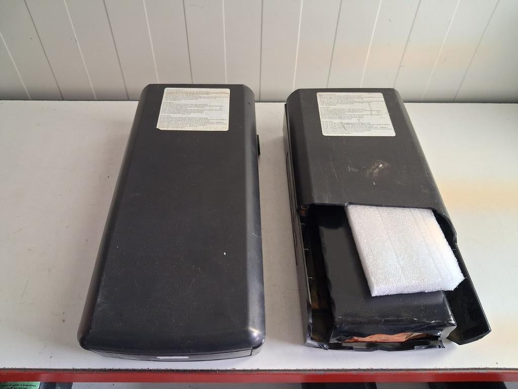 2 stuks defecte fiets accu's Qwic Smart 36V, Fietsen en Brommers, Fietsaccessoires | Fietsaccu's, Ophalen of Verzenden, Www.Qwic. nl