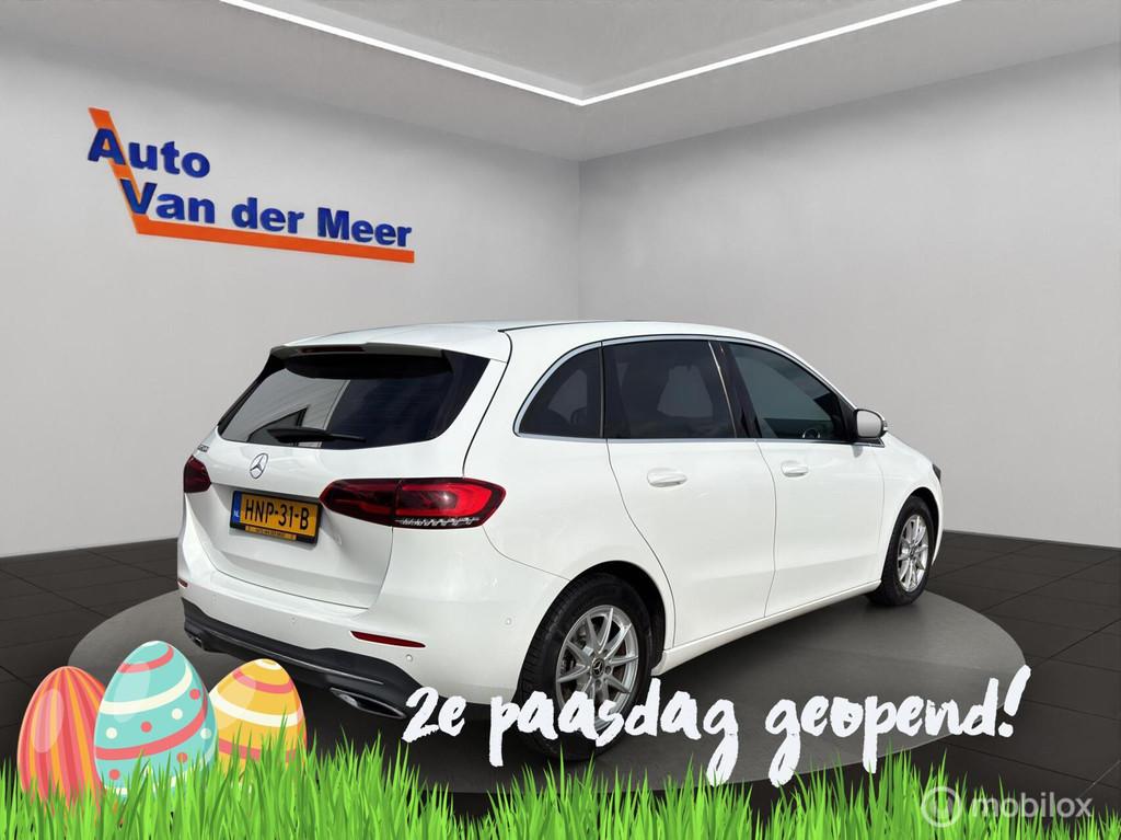 Mercedes B-klasse 200 Advantage / Navigatie / Luxe bekleding, Stof, Gebruikt, 4 cilinders, Bedrijf