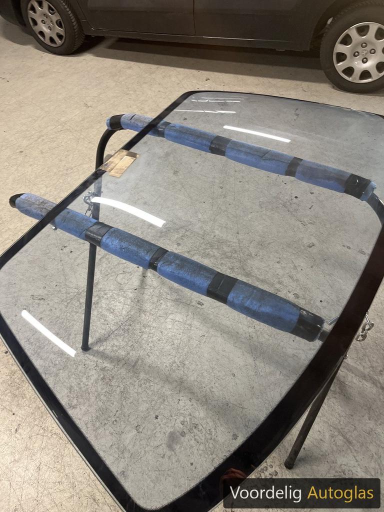 TOYOTA CELICA 71 - 77 3 DEURS LIFTBACK VOORRUIT GELAAGD BLAU, -, -, Nieuw, Ophalen of Verzenden