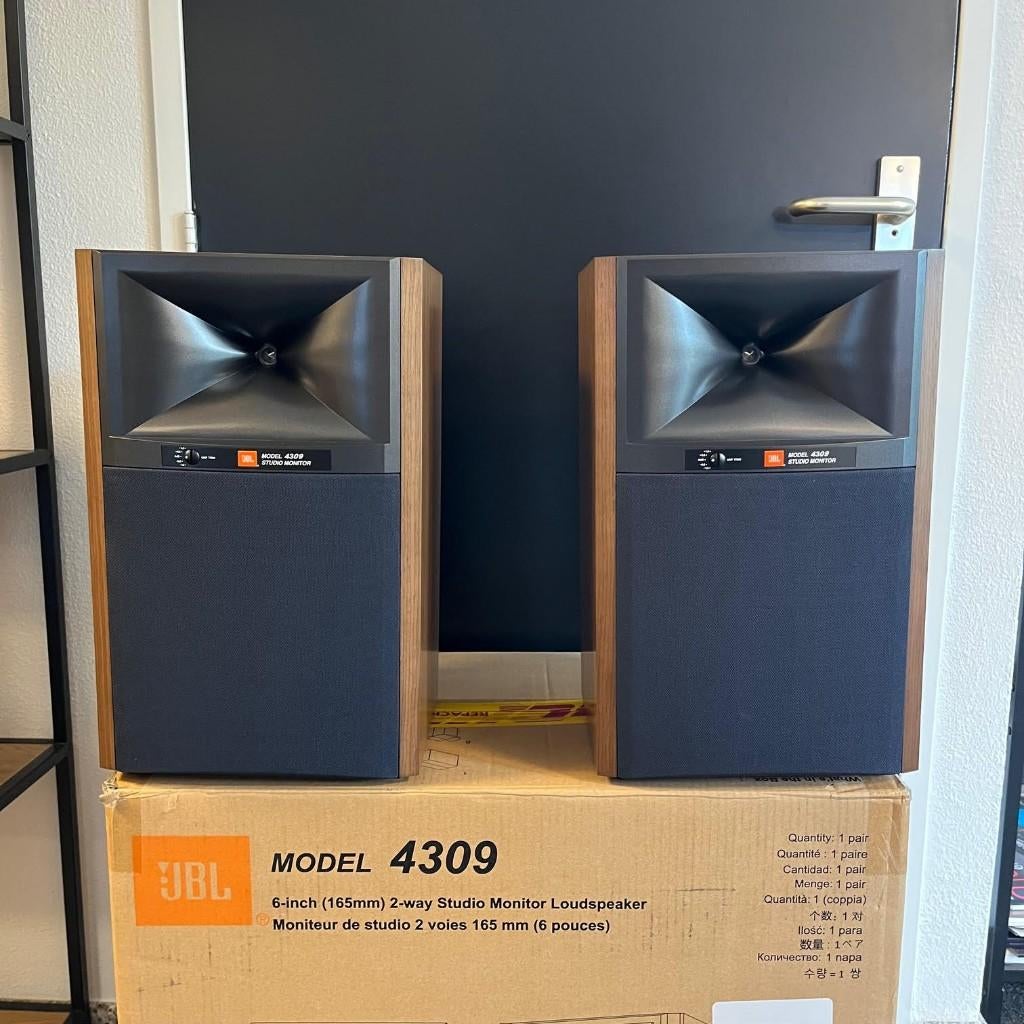 JBL 4309 monitor speaker set walnut (2de kans), Audio, Tv en Foto, Luidsprekers, -, Ophalen of Verzenden, Zo goed als nieuw, JBL