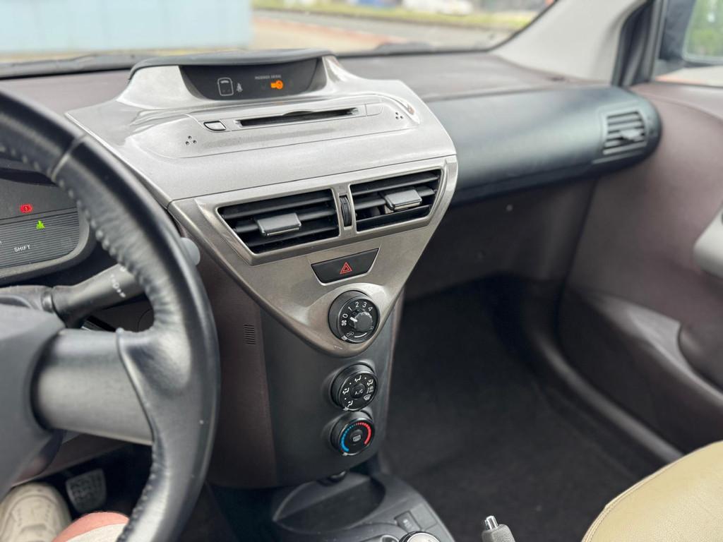 Toyota IQ 1.0 VVTi Comfort, nieuwe apk,km nap,airco, Gebruikt, Overige kleuren, Stoelverwarming, 4 stoelen
