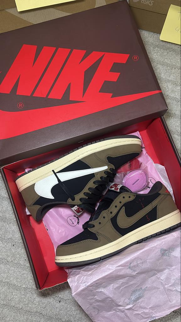 Nike Air Jordan 1 Low Travis Scott Reverse Mocha, Bruin, Ophalen of Verzenden, Sneakers of Gympen, Zo goed als nieuw