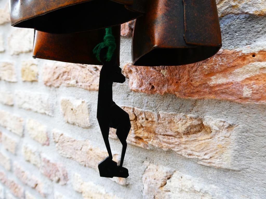 Windgong deurbel 3 bellen met berggeit geit koebel bel gong, Antiek en Kunst, Ophalen of Verzenden