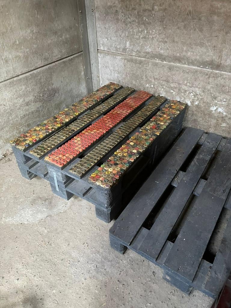 3 Pallets met Pallet Tafel - Zithoek, Ophalen, Gebruikt