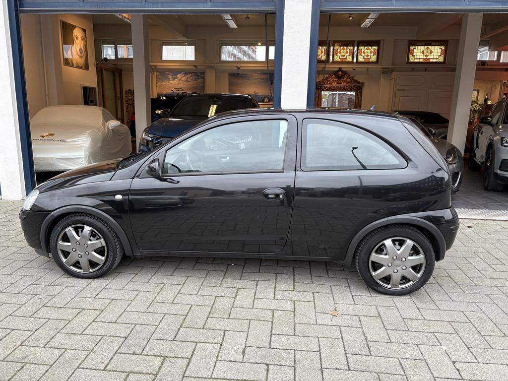 Opel Corsa 1.2-16V Full Rhythm (bj 2005), Voorwielaandrijving, 450 kg, Gebruikt, 31 €/maand