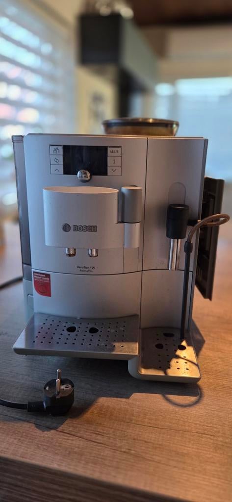Bosch VeroBar 100 AromaPro koffiezetapparaat, Gebruikt, Koffiemachine, 2 tot 4 kopjes, Afneembaar waterreservoir