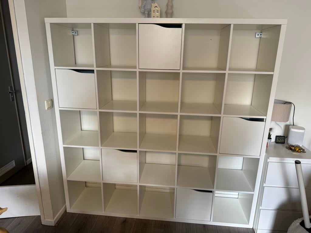 Kallax kast met deurtjes, Ophalen, 50 tot 100 cm, Zo goed als nieuw, Minder dan 100 cm