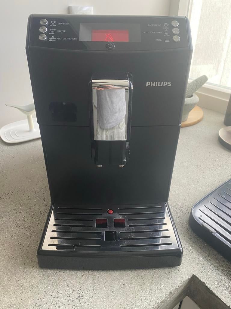 Philips EP3551 Volautomatische Espressomachine - Goed Onderh, Afneembaar waterreservoir, Gebruikt, 10 kopjes of meer, Koffiemachine
