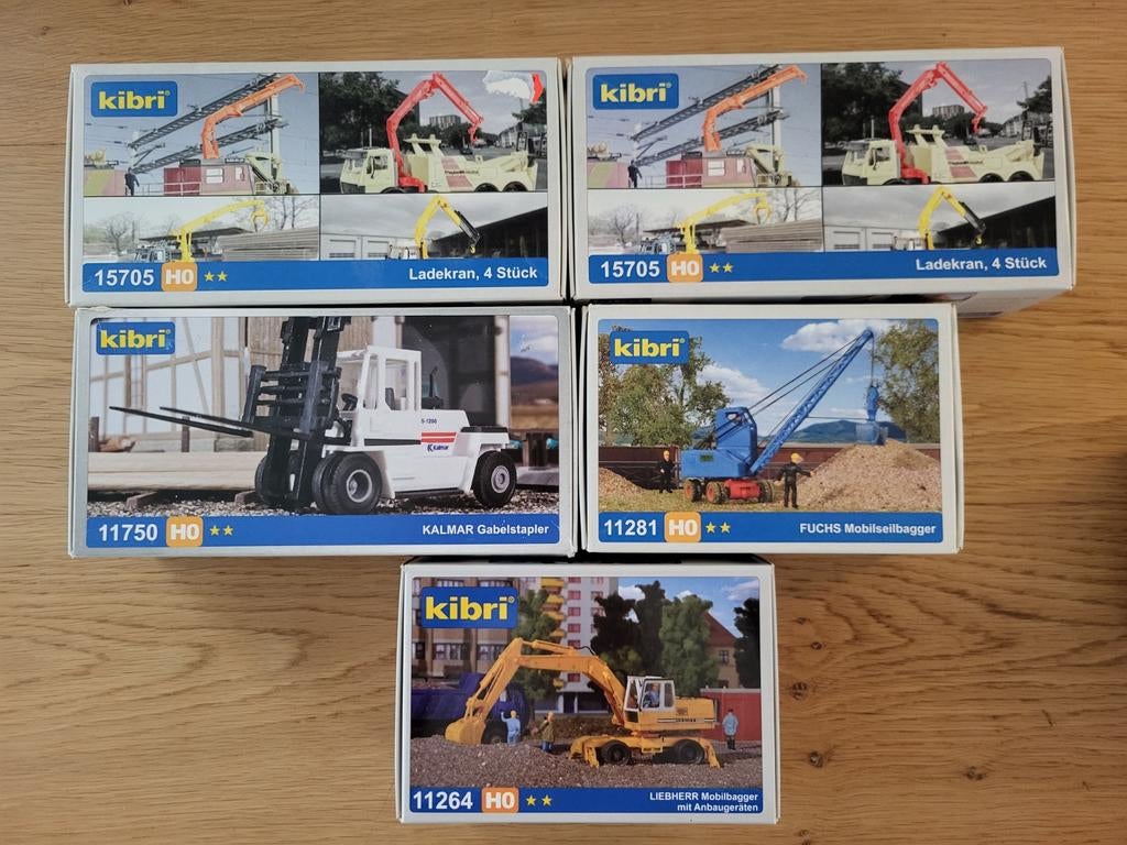 Kibri bouwpakketten 2x 15705, 11750, 11264 en 11281, Hobby en Vrije tijd, Modeltreinen | H0, Brug, Tunnel of Gebouw, Gelijkstroom of Wisselstroom