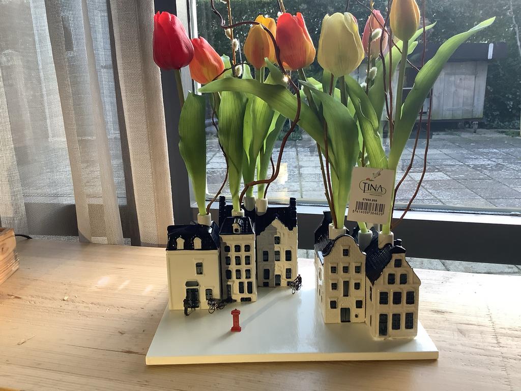 Tulpenvaas “de PTT”, Wit, Aardewerk of Porselein, Ophalen of Verzenden, Zo goed als nieuw